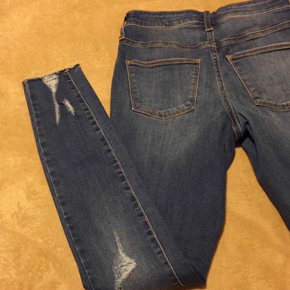 Universal ThreadJeans - Picture 2 of 7